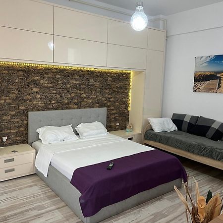 Lakeside Studio Mamaia Central Екстер'єр фото