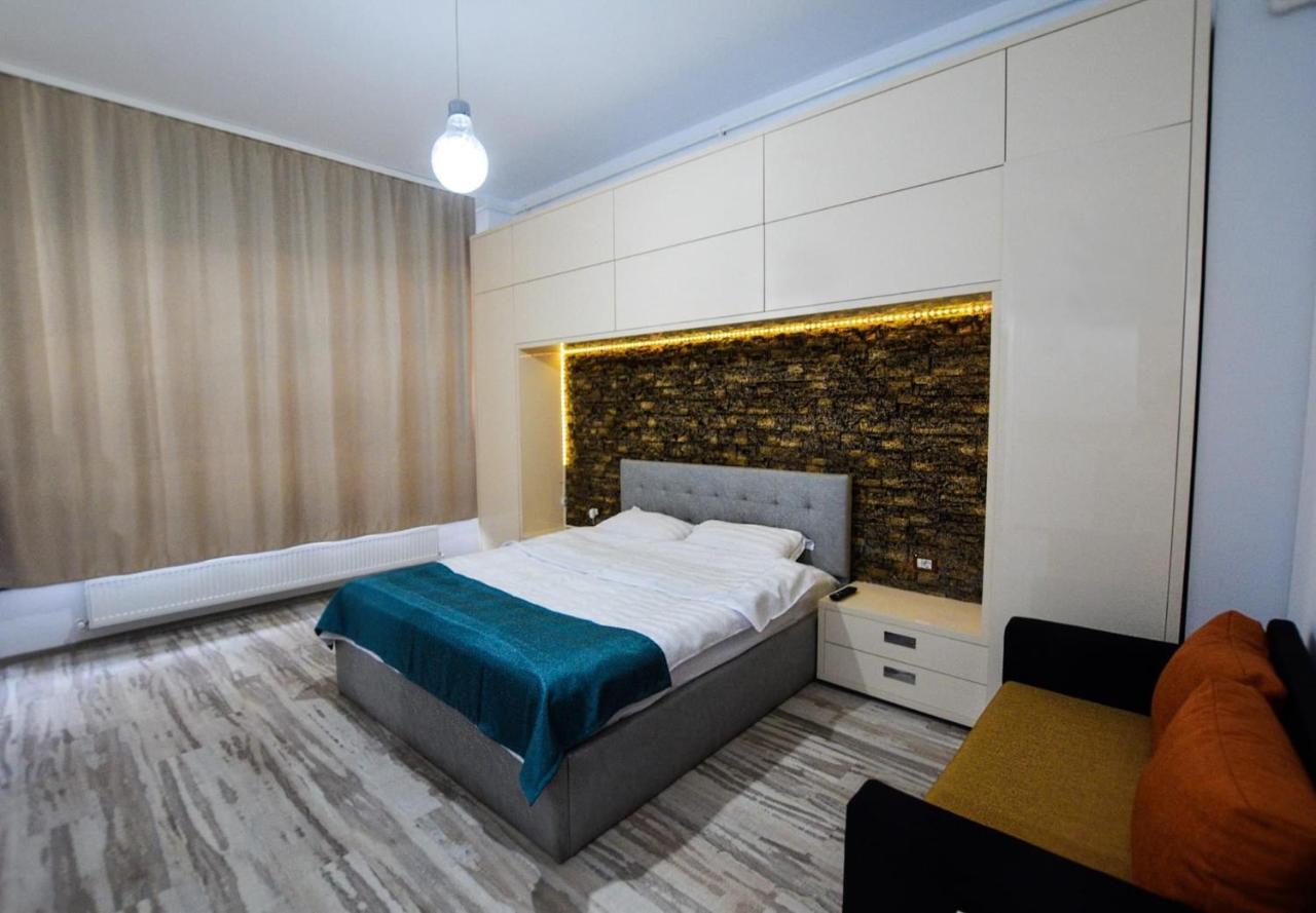 Lakeside Studio Mamaia Central Екстер'єр фото
