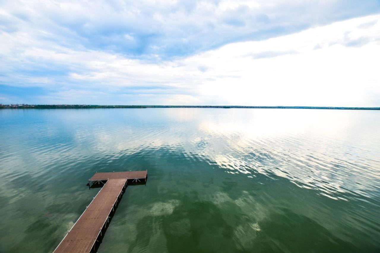 Lakeside Studio Mamaia Central Екстер'єр фото