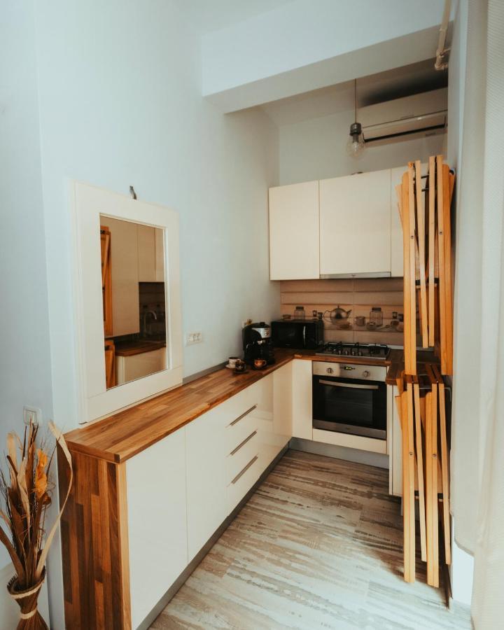 Lakeside Studio Mamaia Central Екстер'єр фото