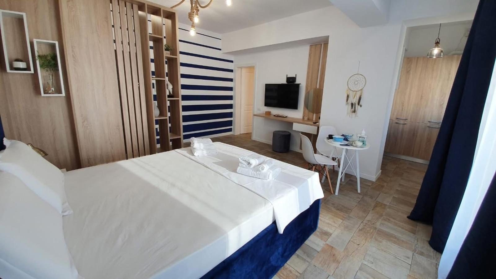 Lakeside Studio Mamaia Central Екстер'єр фото