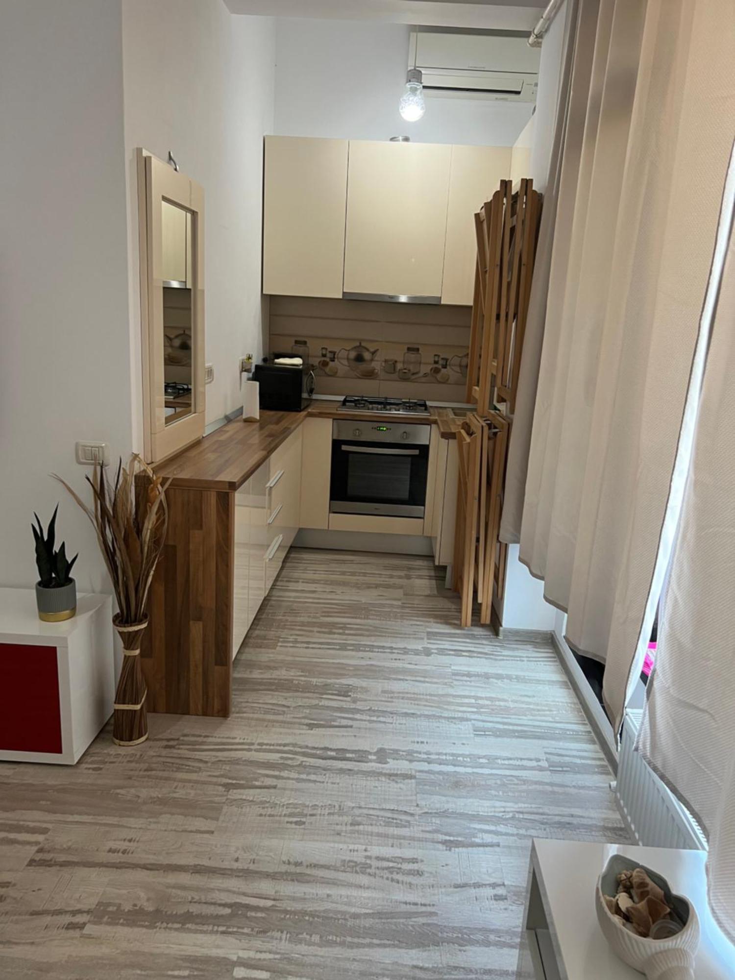 Lakeside Studio Mamaia Central Екстер'єр фото